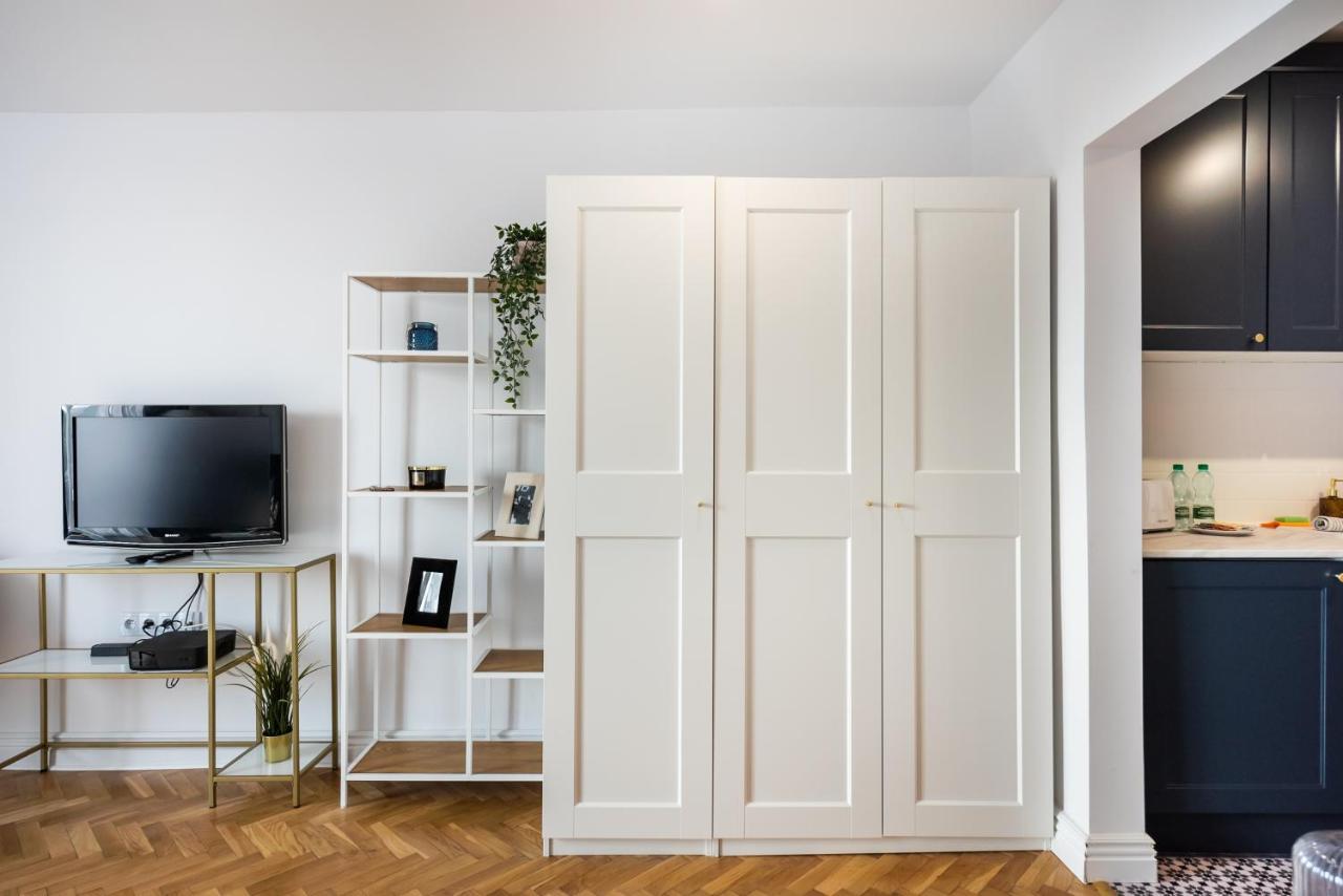 Апартаменты Metro Dworzec Gdanski Elegant Studio Варшава Экстерьер фото